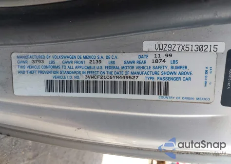 2000 Volkswagen New Beetle Gls Tdi z USA, uszkodzony, nr VIN 3VWCF21C6YM449527